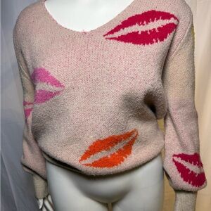 Women's lip kisses V-neck sweater by Hausen 100% acrylic size small